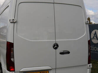 2022-mercedes-benz-sprinter-1448203-46863378