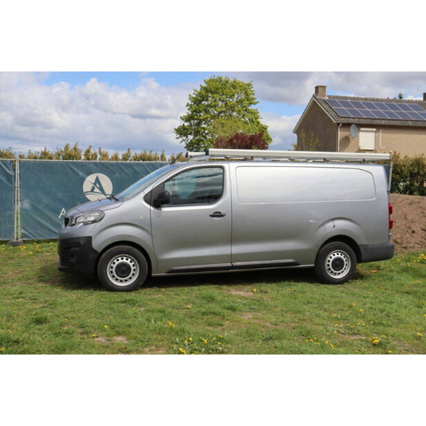 2021 بيجو Expert-46863558