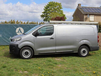 صورة ل المركبات التجارية 2021 بيجو Expert