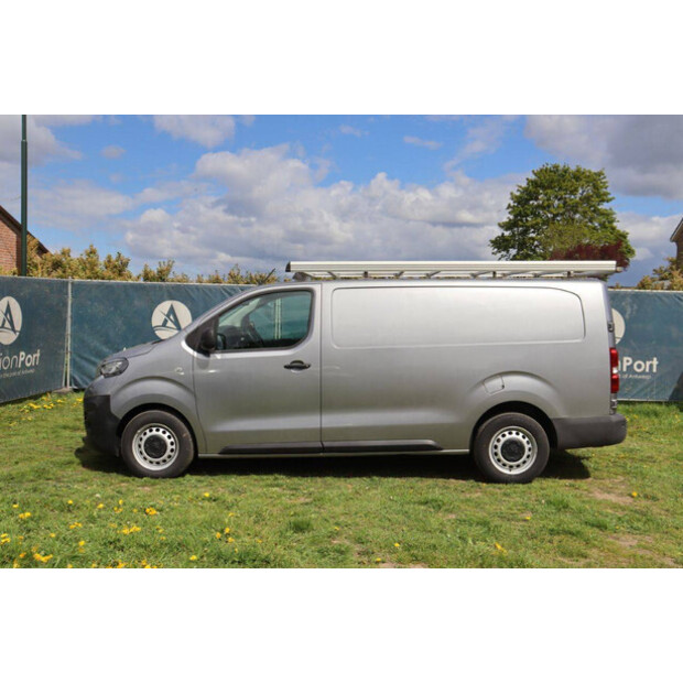 2021 بيجو Expert-46863559