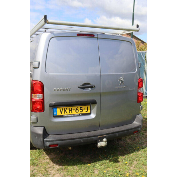 2021 بيجو Expert-46863572