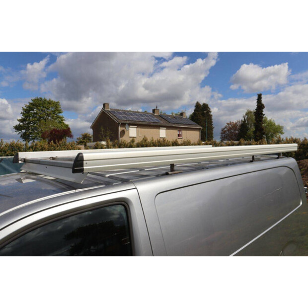 2021 بيجو Expert-46863577