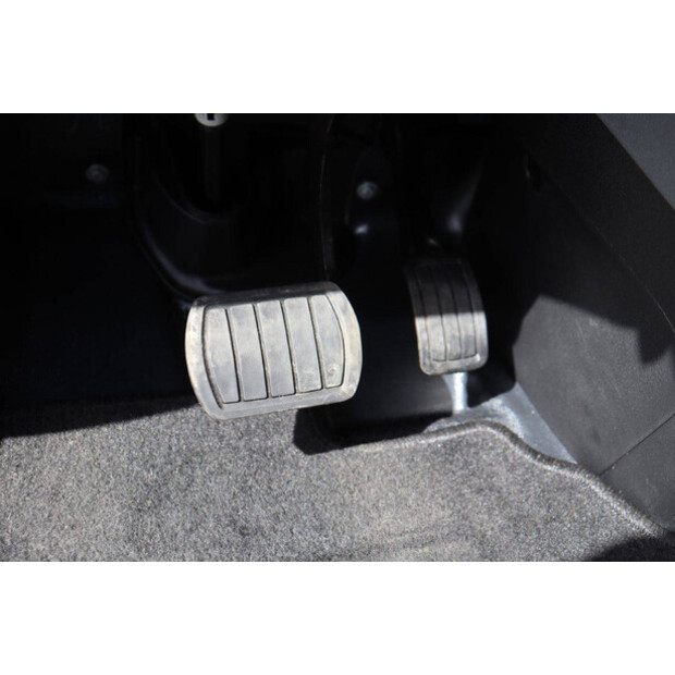 2021 بيجو Expert-46863582