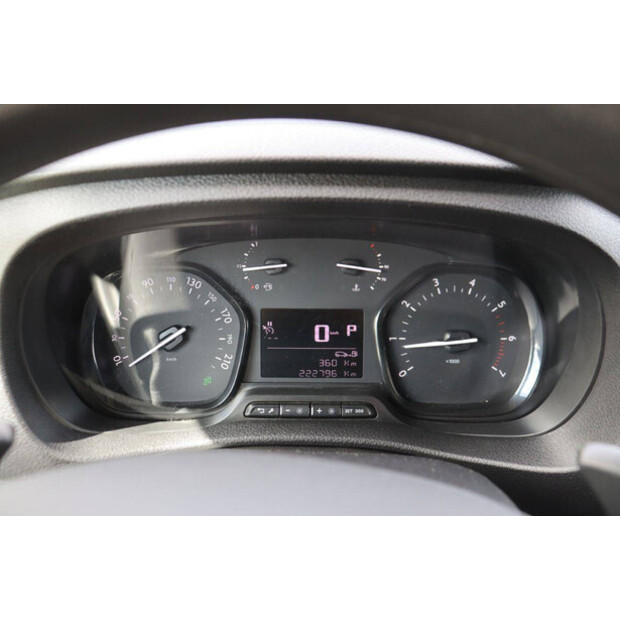 2021 بيجو Expert-46863592