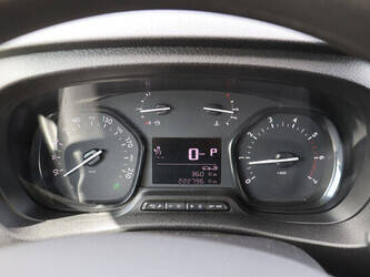 2021-peugeot-expert-1448207-46863592