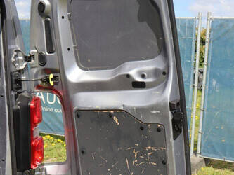 2021-peugeot-expert-1448207-46863594