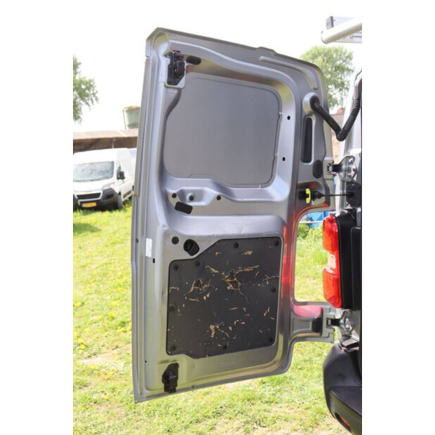 2021 بيجو Expert-46863595