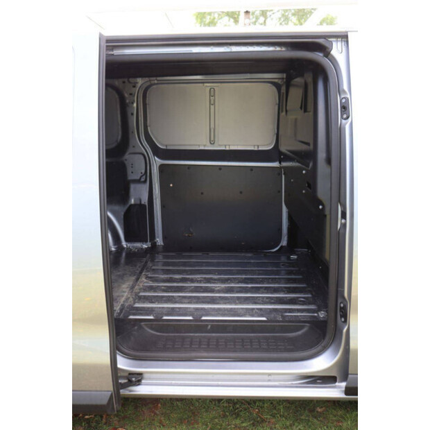 2021 بيجو Expert-46863600