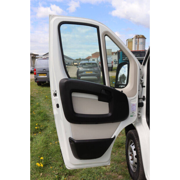 2018 Peugeot BOXER-46863627