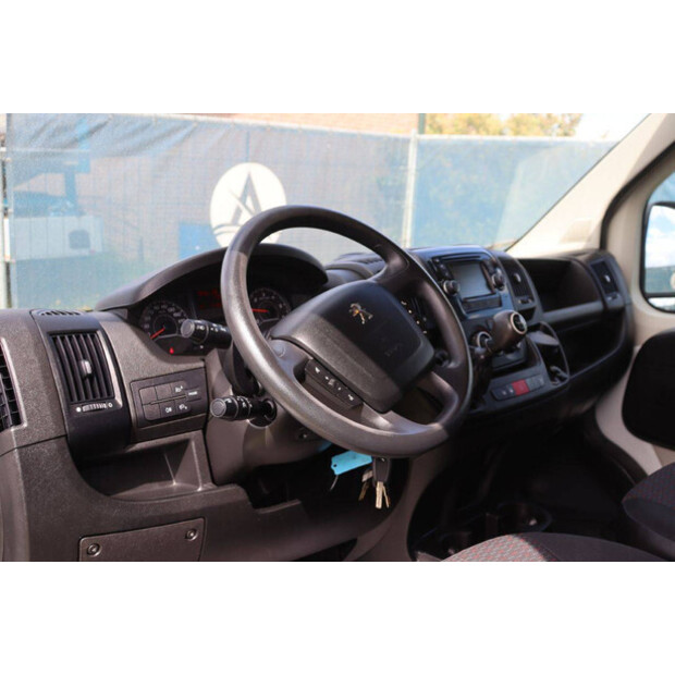 2018 Peugeot BOXER-46863630