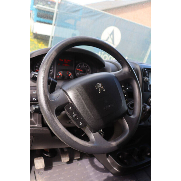 2018 Peugeot BOXER-46863632