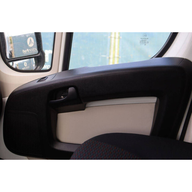 2018 Peugeot BOXER-46863633