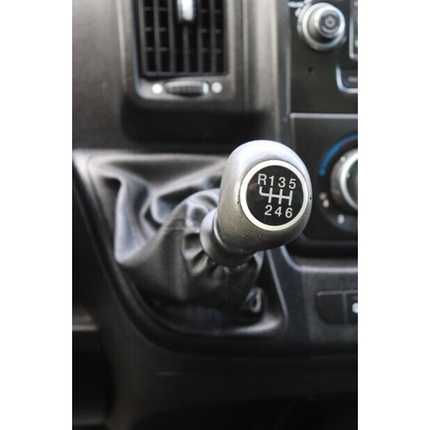 2018 Peugeot BOXER-46863634