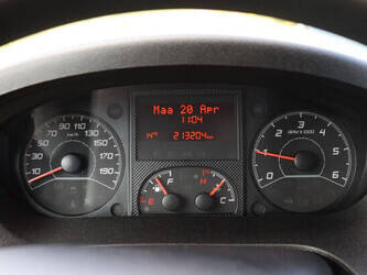 2018-peugeot-boxer-1448208-46863640