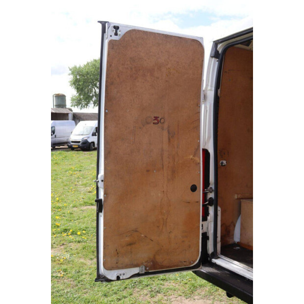 2018 Peugeot BOXER-46863644