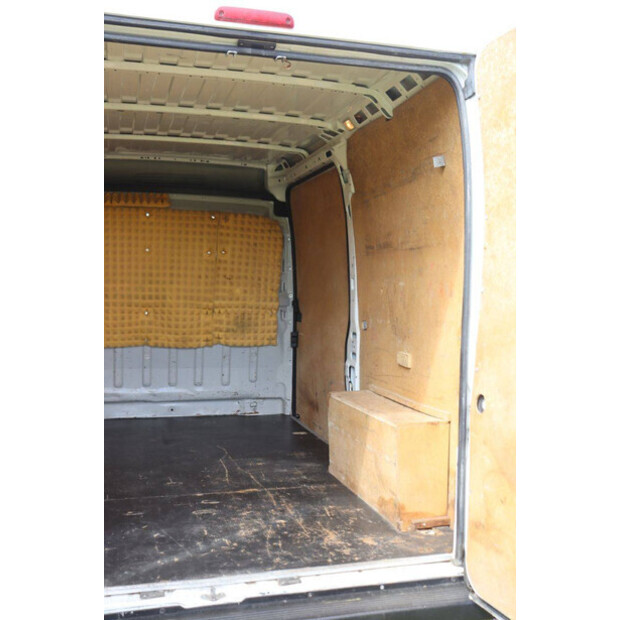 2018 Peugeot BOXER-46863646