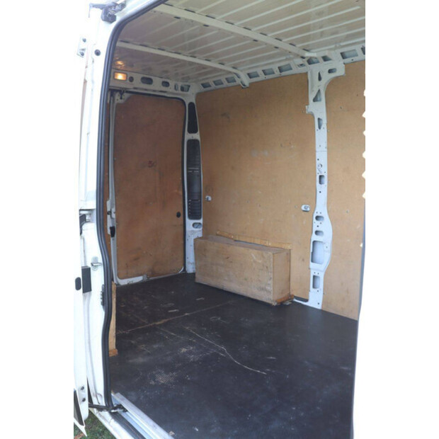 2018 Peugeot BOXER-46863650