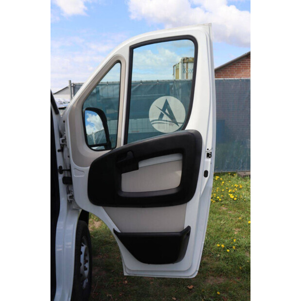 2018 Peugeot BOXER-46863651