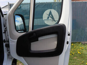 2018-peugeot-boxer-1448208-46863651