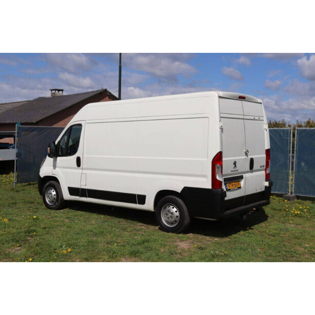 2018 Peugeot BOXER-46863659