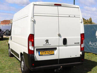 2018-peugeot-boxer-1448209-46863660