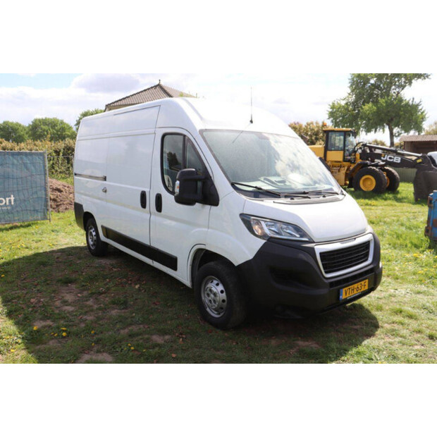 2018 Peugeot BOXER-46863663