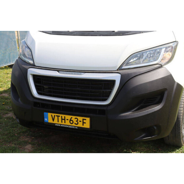 2018 Peugeot BOXER-46863666