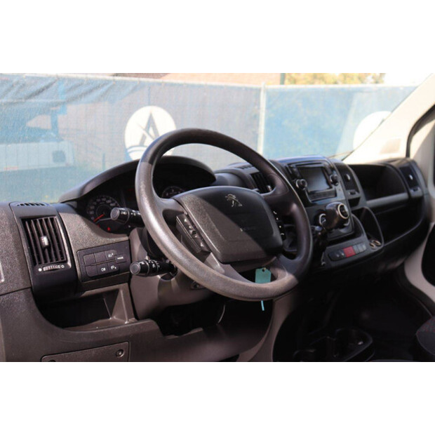 2018 Peugeot BOXER-46863679