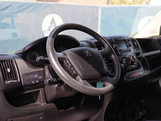 2018-peugeot-boxer-1448209-46863679