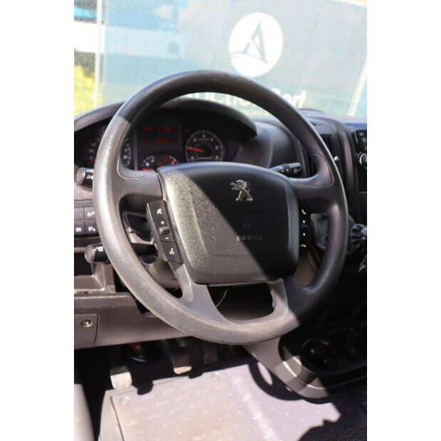 2018 Peugeot BOXER-46863681