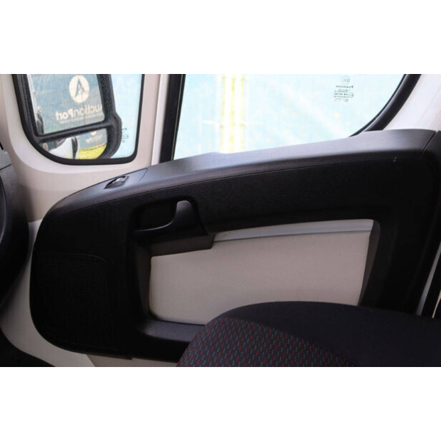 2018 Peugeot BOXER-46863682