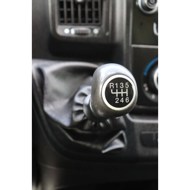 2018 Peugeot BOXER-46863683