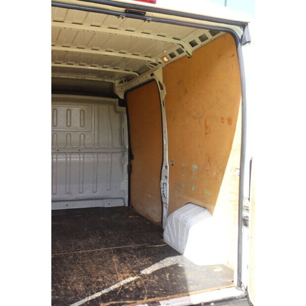 2018 Peugeot BOXER-46863695