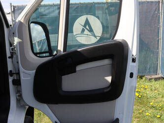 2018-peugeot-boxer-1448209-46863700