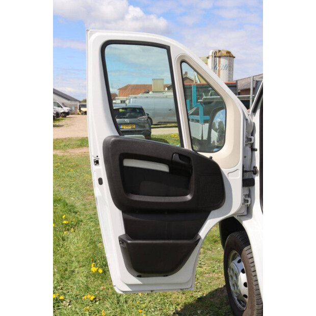 2021 Peugeot BOXER-46863720