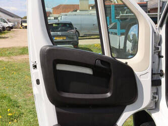 2021-peugeot-boxer-1448210-46863720