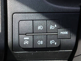 2021-peugeot-boxer-1448210-46863735