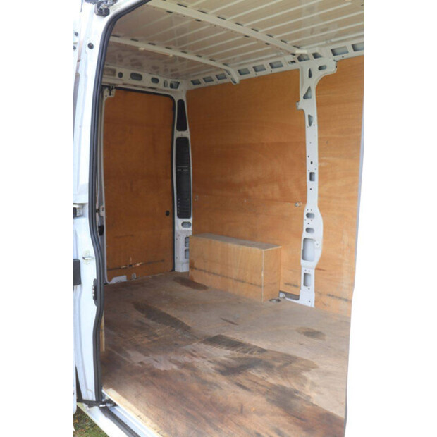 2021 Peugeot BOXER-46863743