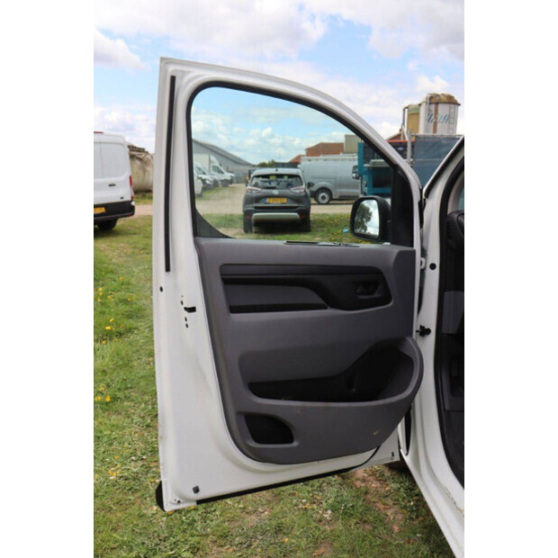 2021 Citroen Jumpy-46863905