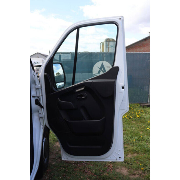 2020 Renault Master-46864021