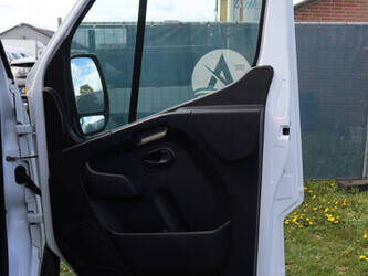 2020-renault-master-1448216-46864021