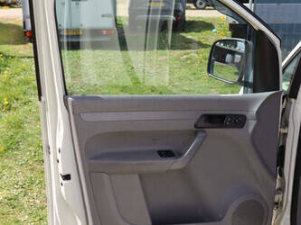 2008-volkswagen-caddy-1448217-46864048