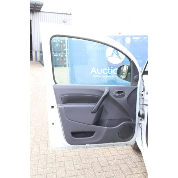 Renault Kangoo-46864095