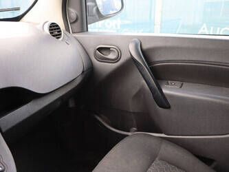 renault-kangoo-1448218-46864110