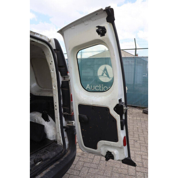 Renault Kangoo-46864113