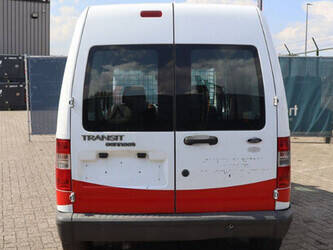 ford-transit-1448219-46864125