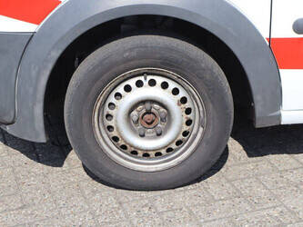 ford-transit-1448219-46864133