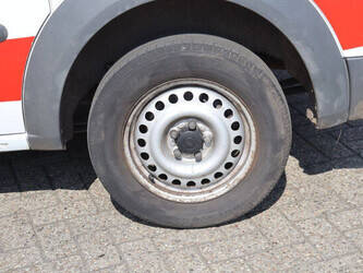 ford-transit-1448219-46864134