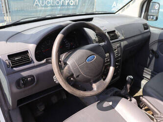 ford-transit-1448219-46864141