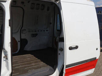 ford-transit-1448219-46864153